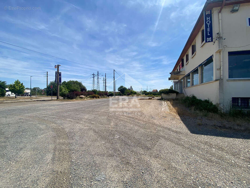 Local commercial 713m² à champigny - photo 11
