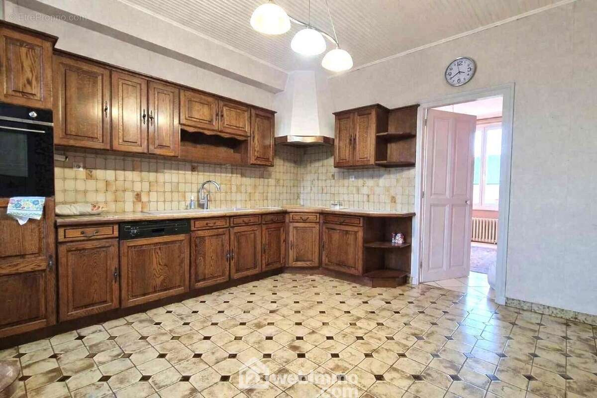 Elle est aménagée et équipée - Maison à LAON