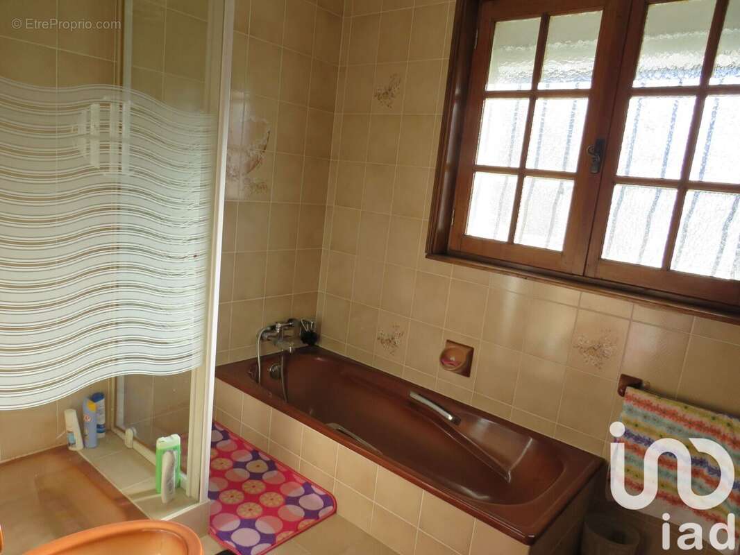 Maison 128 m² à Albine  - photo 8