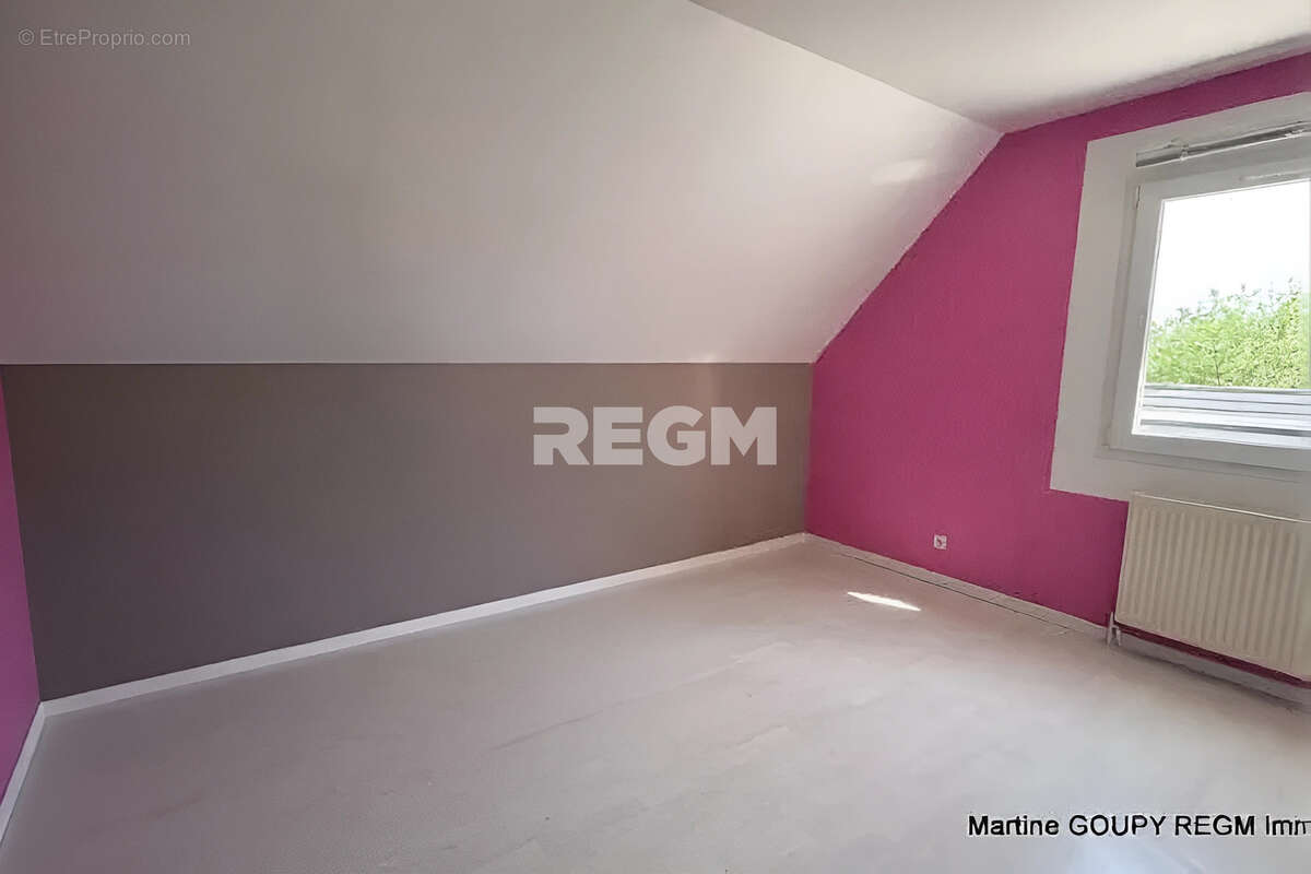 Maison à LA CHAPELLE-SAINT-MESMIN