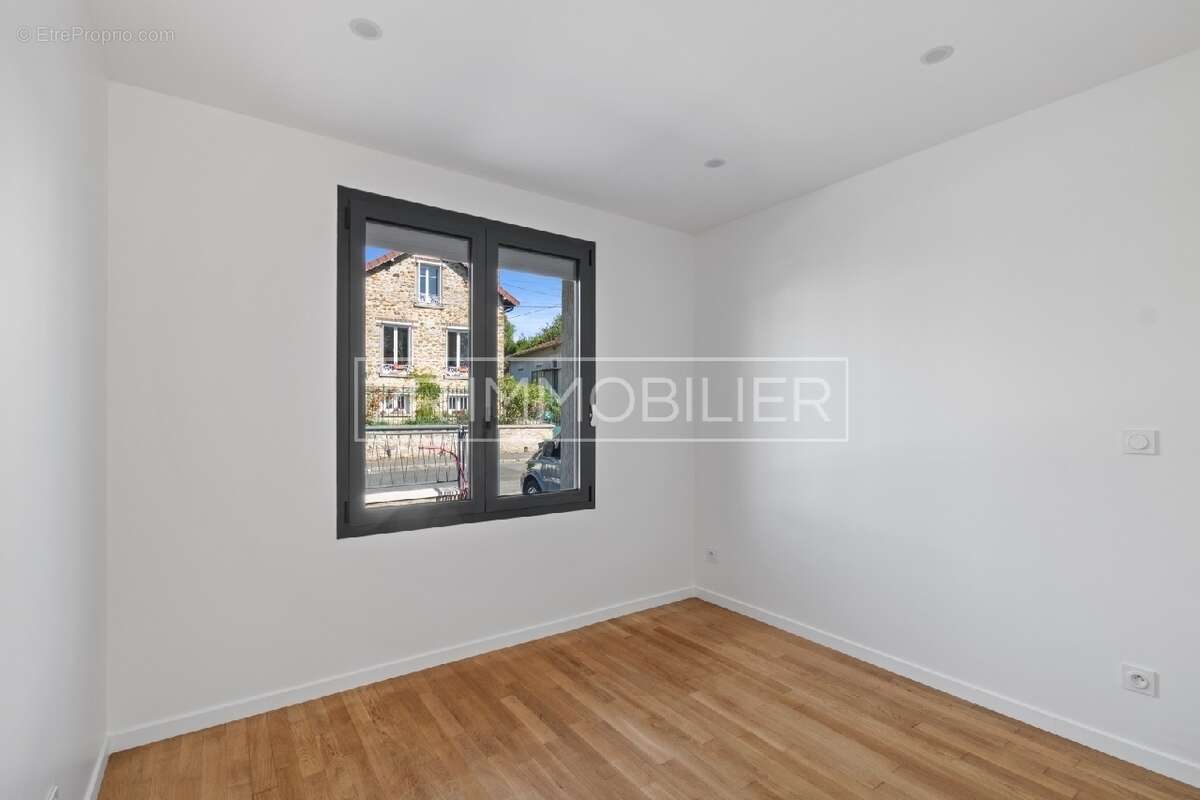 Maison à THORIGNY-SUR-MARNE