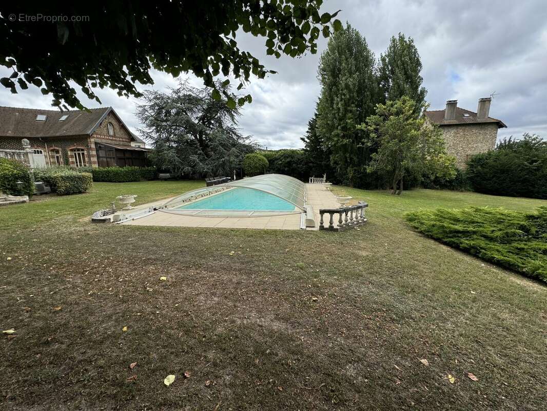 Autre à BRIIS-SOUS-FORGES