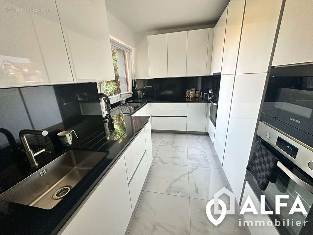 Appartement VUE LAC - 5 pièce(s) 116 m2 - TERRASSES DE  27 m2 - photo 11