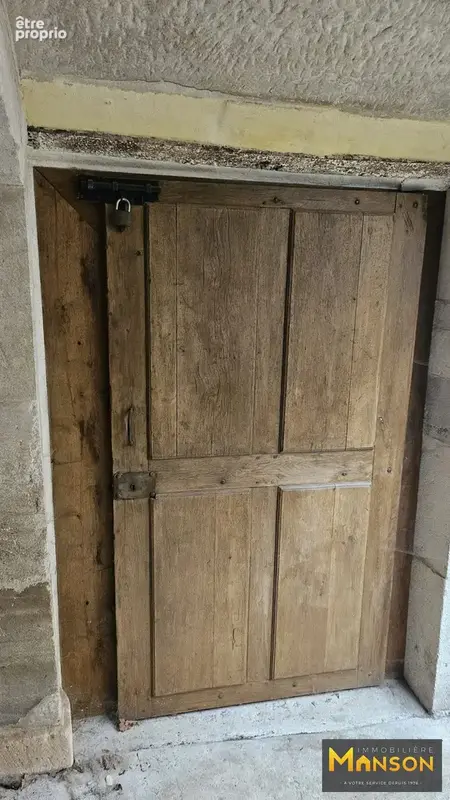 PORTE ORNEMENT