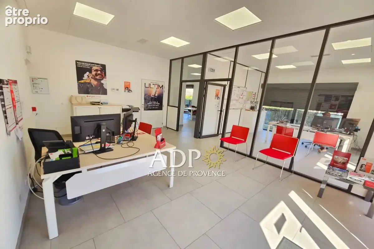 Commerce 125 m² à vendre à Callian (83440) - photo 9