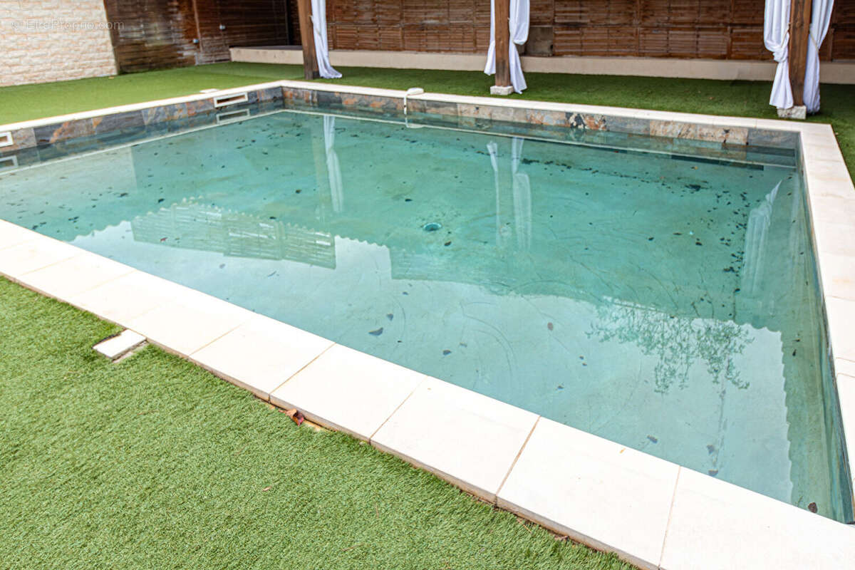 Commerce à GARDANNE