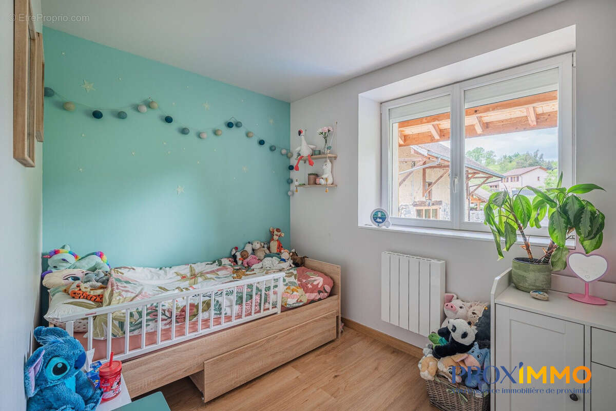 Maison 100 m² à Saint-Cassien  - photo 9
