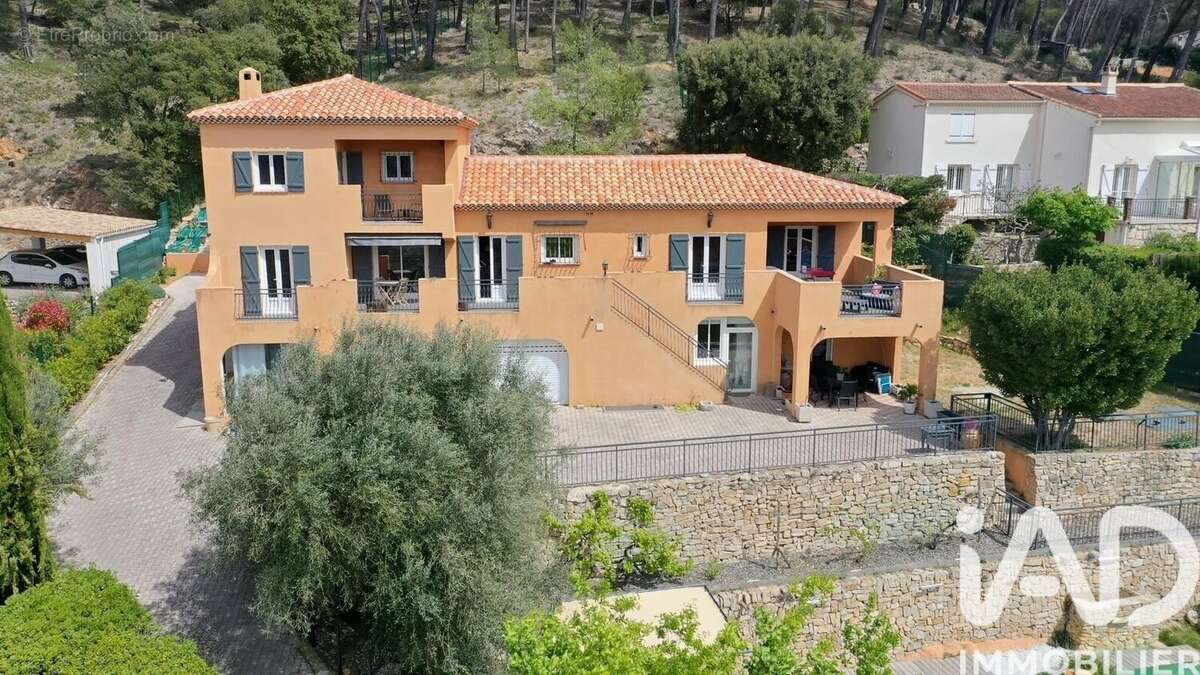 Photo 3 - Maison à LA BOUILLADISSE
