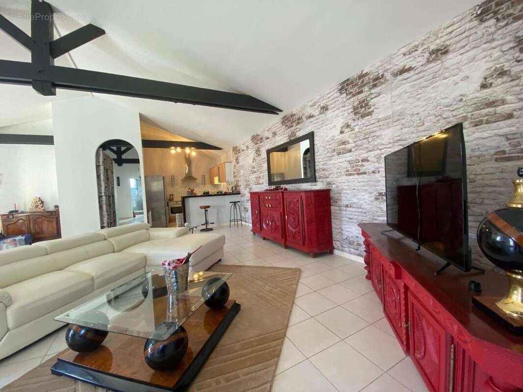 Photo 2 - Appartement à EGUILLES