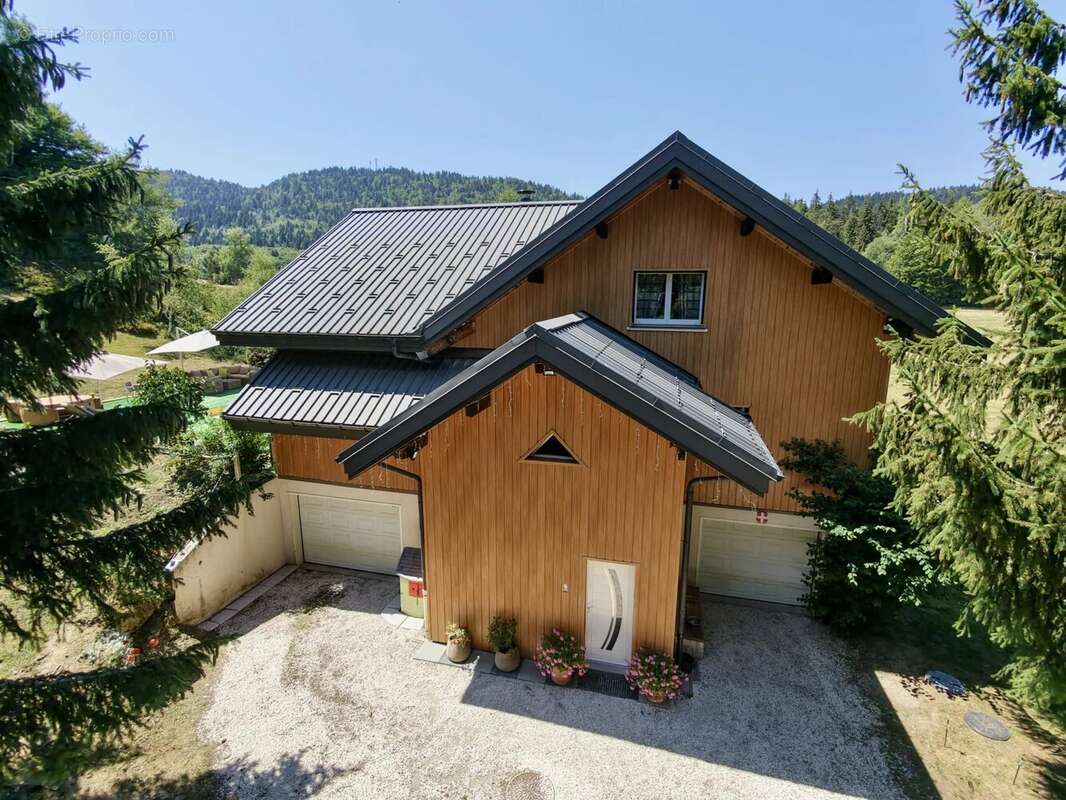 Villa d'exception de 167 m² avec piscine aux Déserts - photo 19