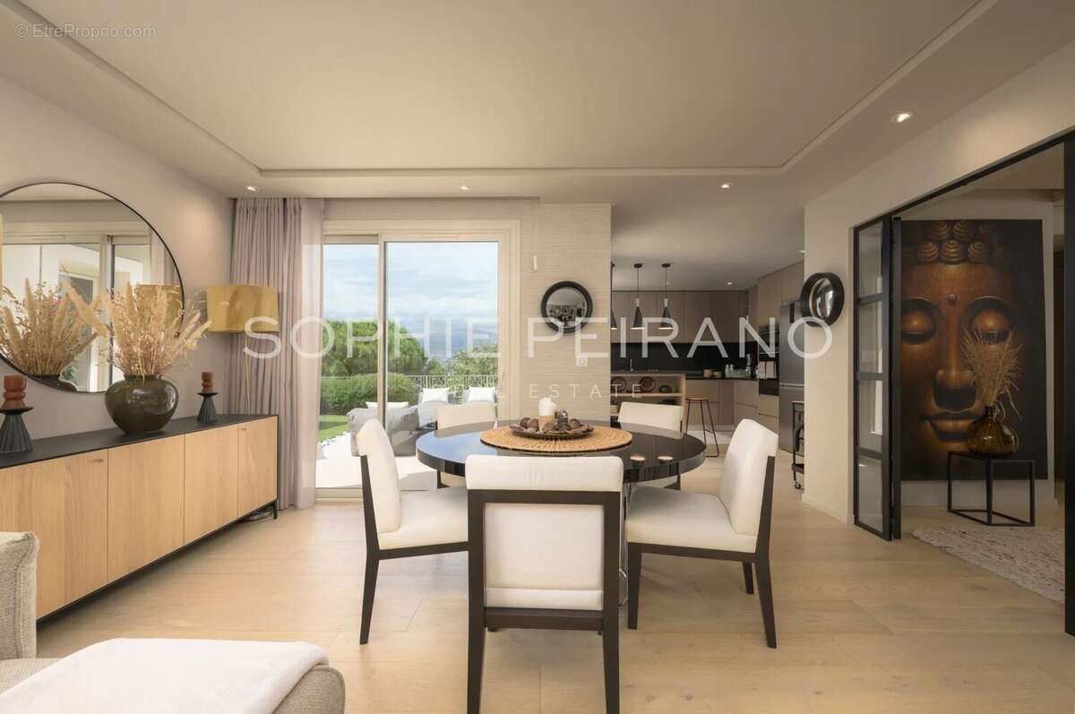Maison à MOUGINS