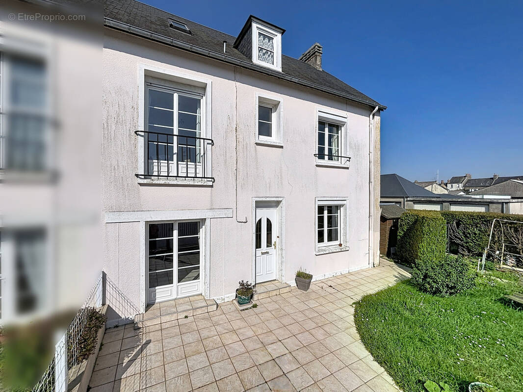 Maison à LA HAYE-DU-PUITS