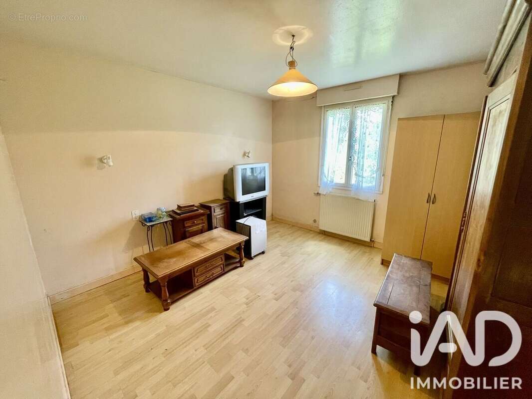 Maison 128 m² à Gouarec  - photo 5