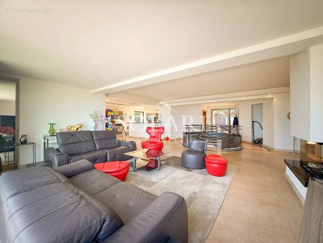 Maison à THEOULE-SUR-MER