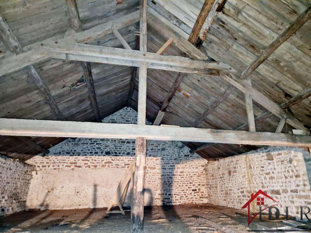 Maison à TERRE-NATALE