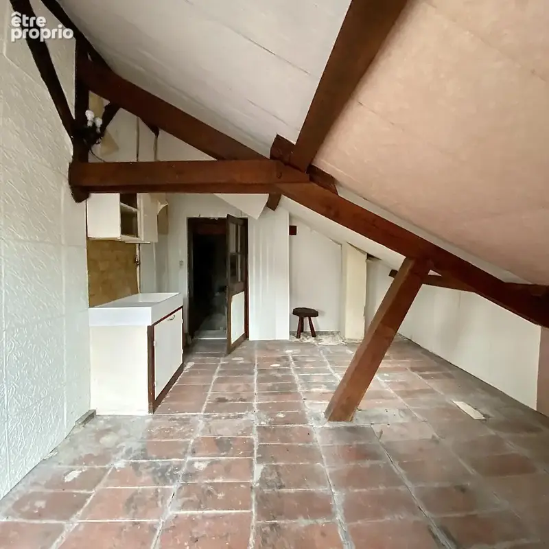 Au cœur de Léré, une maison d'habitation d'environ - photo 10