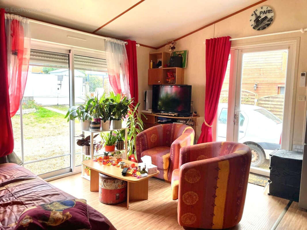 Autre à LE CHATELET-EN-BRIE