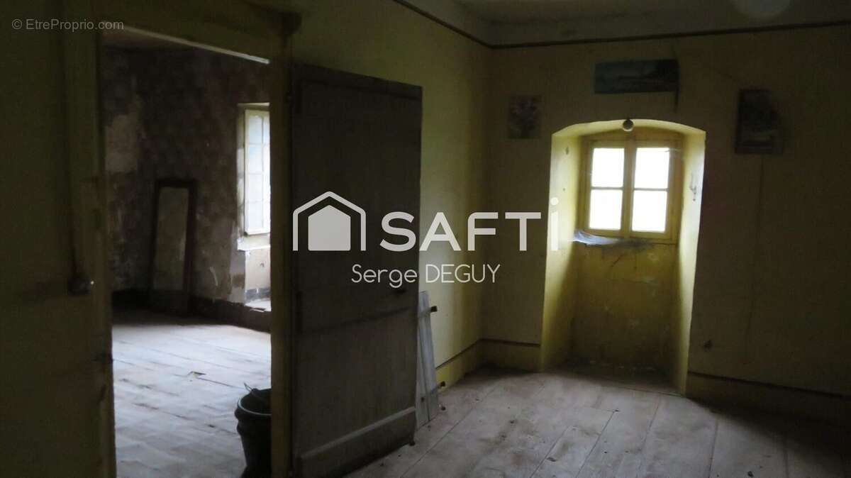Appartement 330 m² à Lavigny  - photo 5