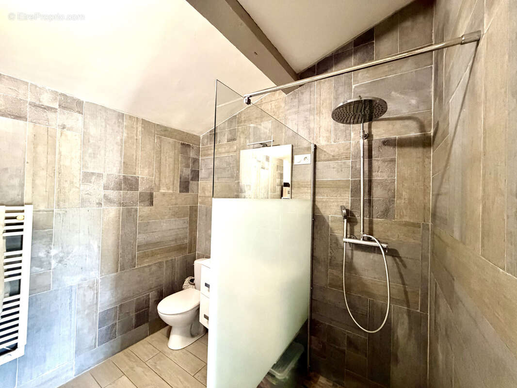 Générac, maison familiale T8 de 172m2 prête à vivre - photo 13