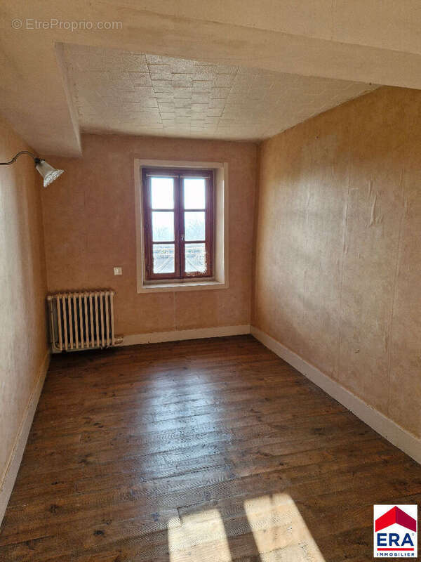 Maison à LES AVENIERES