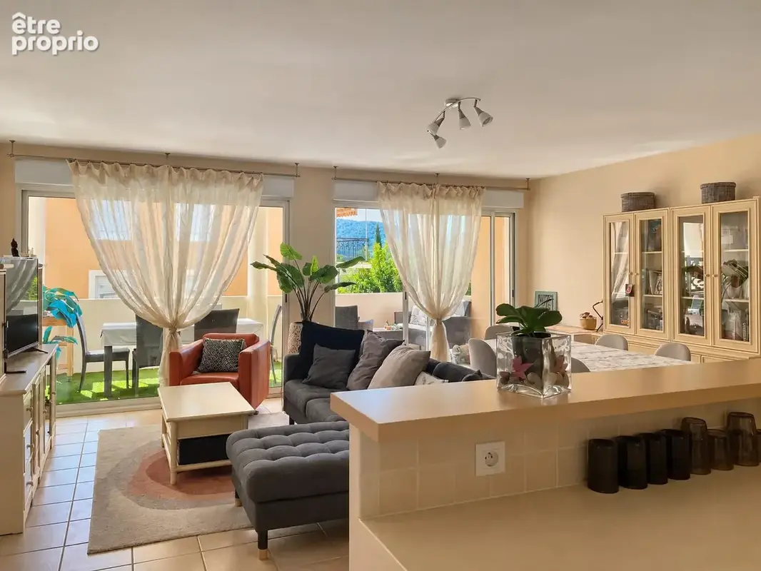 Appartement 4 pièces 95 m² à vendre à Hyeres (83400) - photo 4