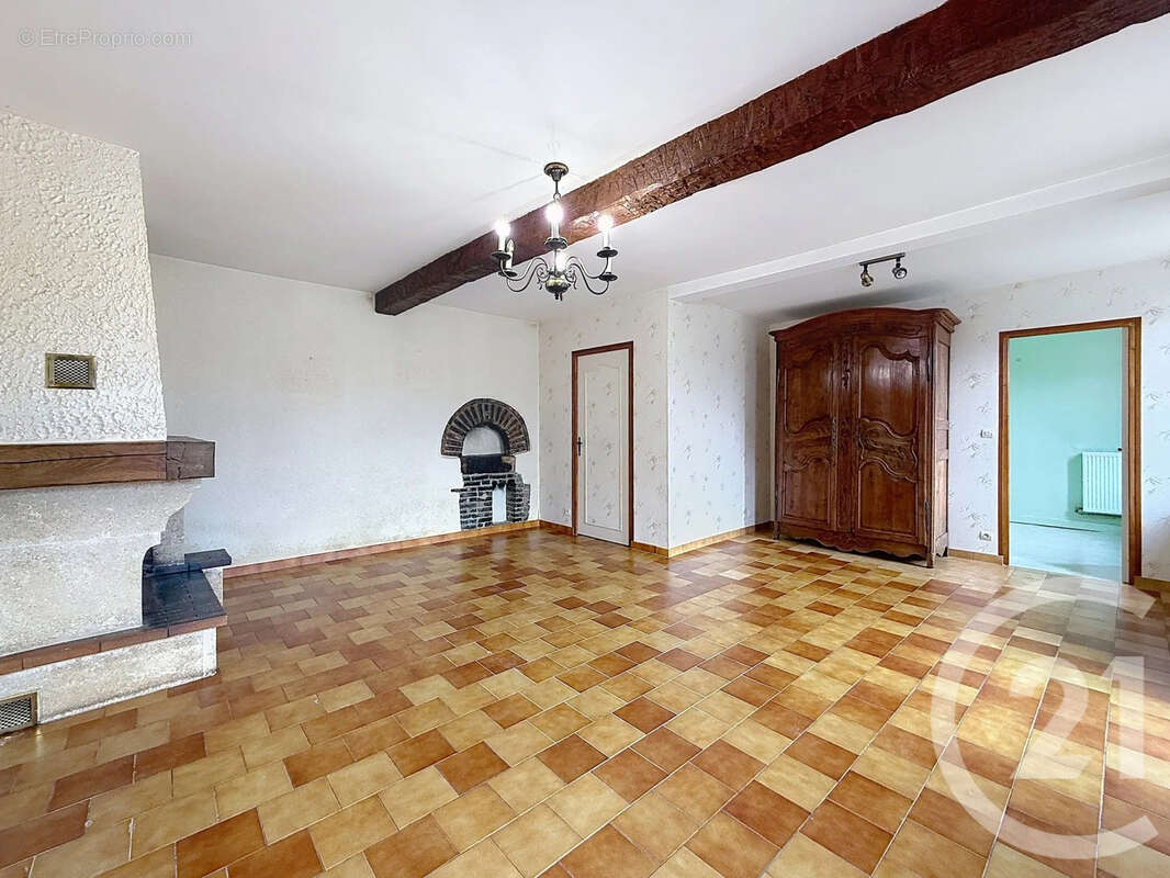 Maison à MELZ-SUR-SEINE