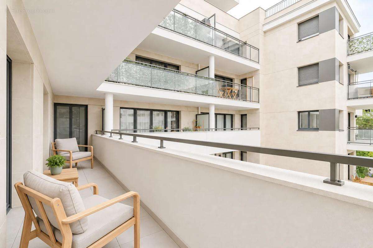 Appartement 3 pièces - 63 m² - Châtenay-Malabry (92) - photo 2