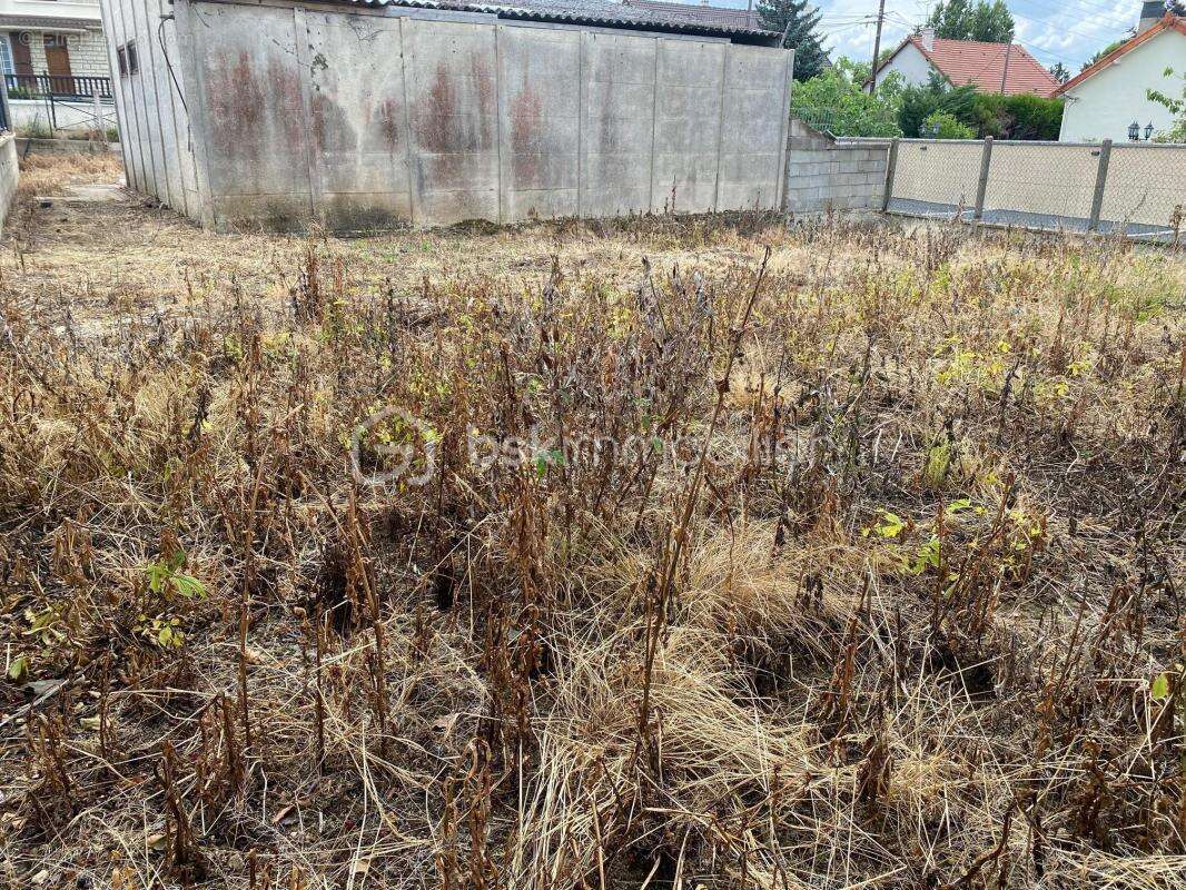 Terrain à SAINTRY-SUR-SEINE