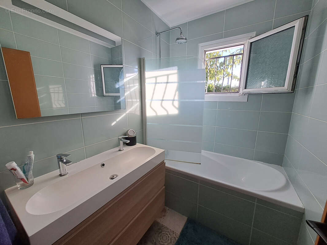 Maison à VILLENAVE-D&#039;ORNON