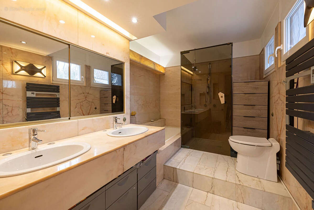 Appartement à AUBAGNE