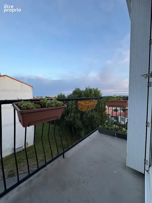 Appartement traversant de 70 m² + Box à vélos/motos + Balcon - photo 10