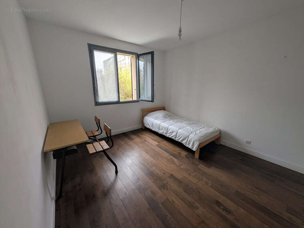 Maison à LES CLAYES-SOUS-BOIS