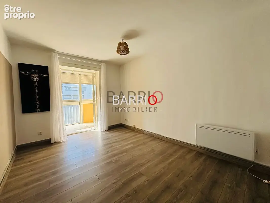 Appartement 29 m² à Saint-Cyprien  - photo 4