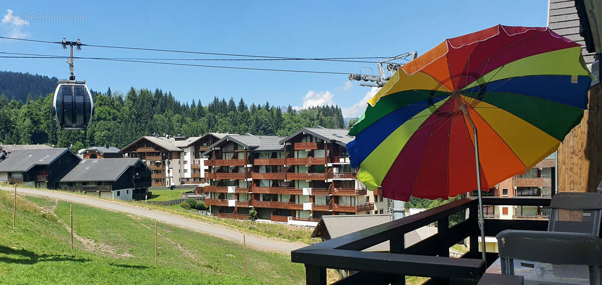 Appartement à MORILLON