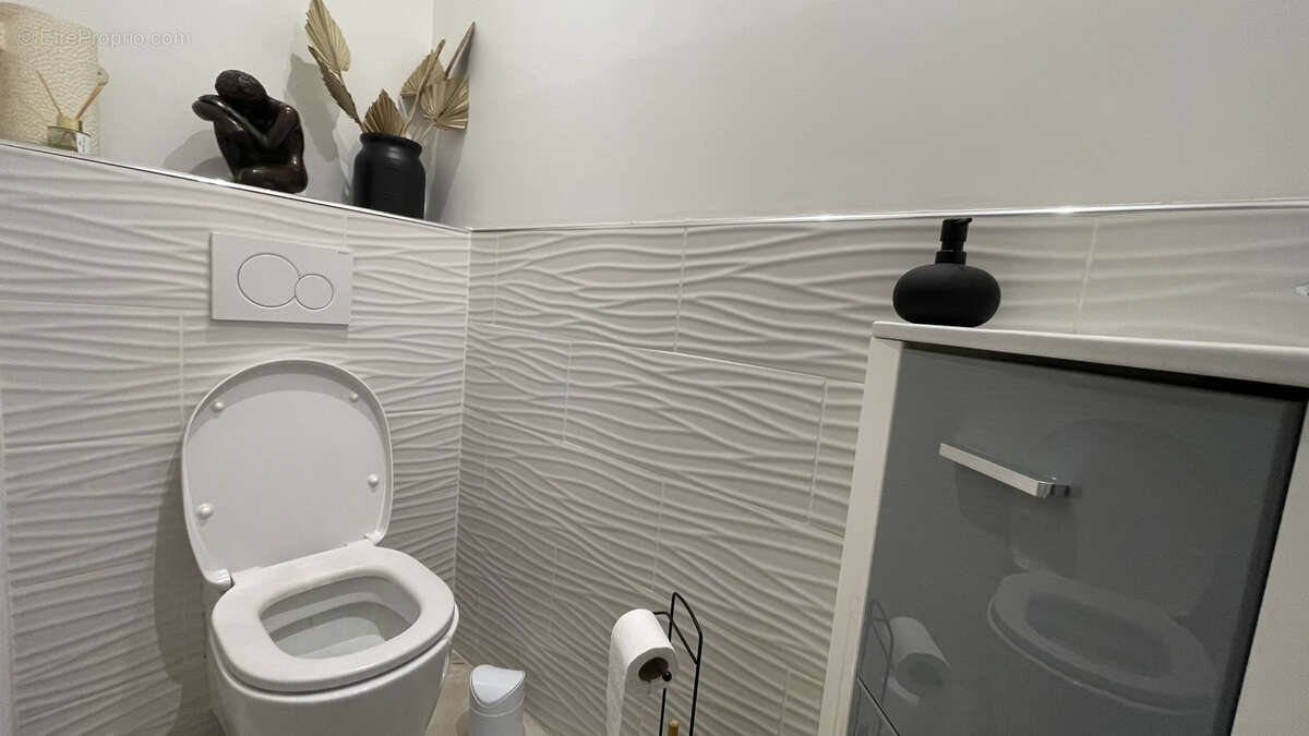 Exceptionnel T2 de 73 m2 : les volumes d'un T3 ! - photo 5