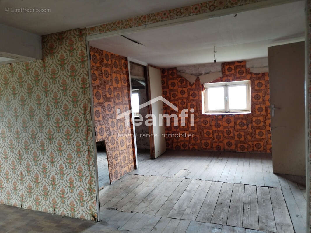 Maison à AIGUEPERSE