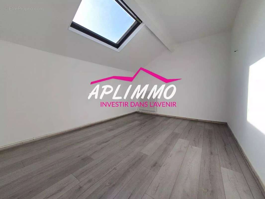 Appartement à LE TEIL