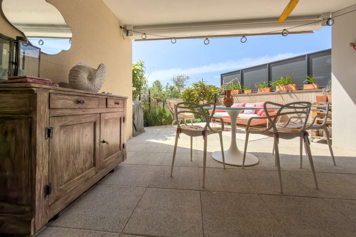 Appartement à LA LONDE-LES-MAURES