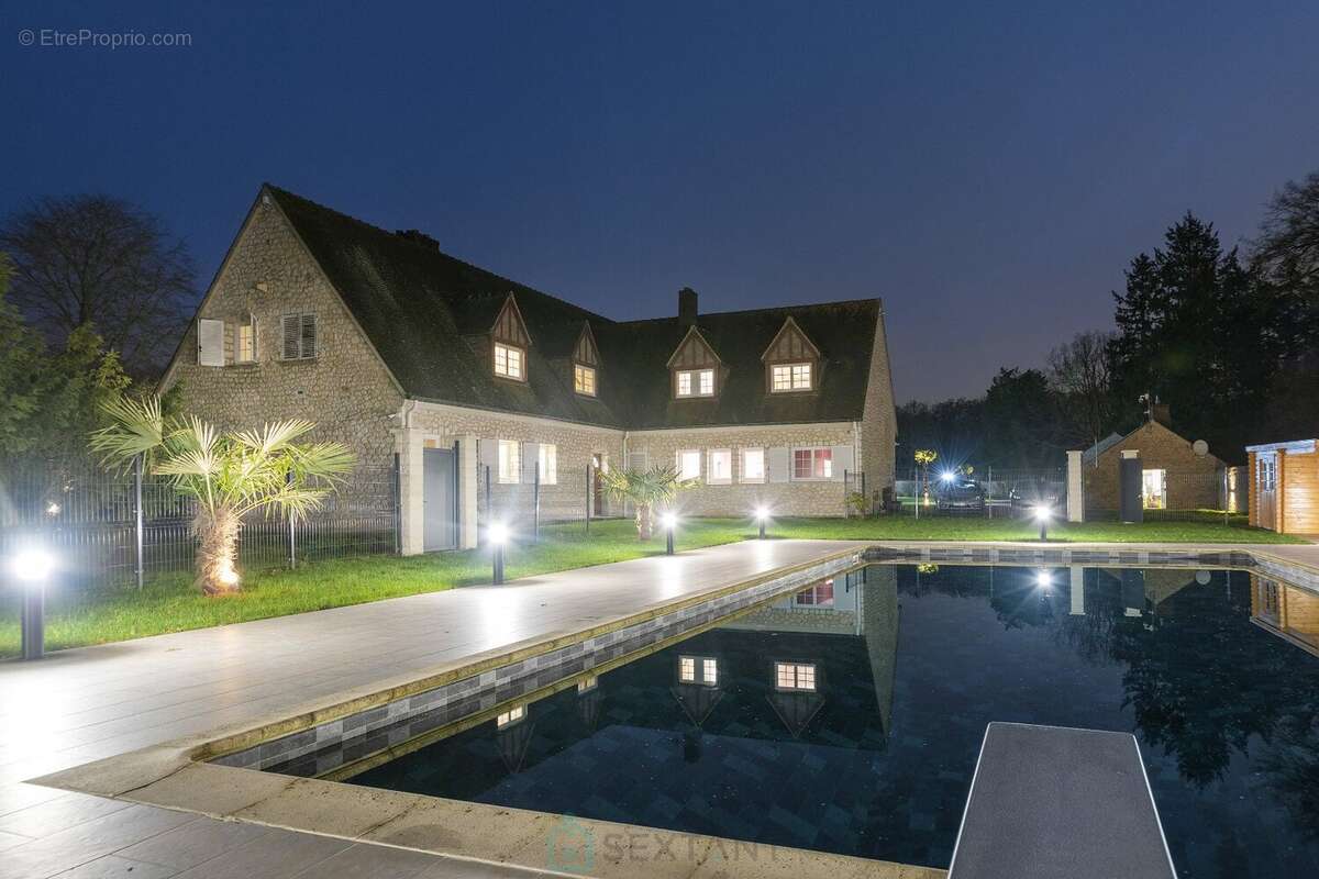 Maison à CHAMPCUEIL