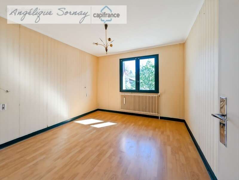 Maison à LONS-LE-SAUNIER