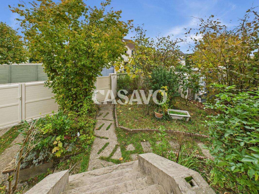 Maison à FONTENAY-LE-FLEURY