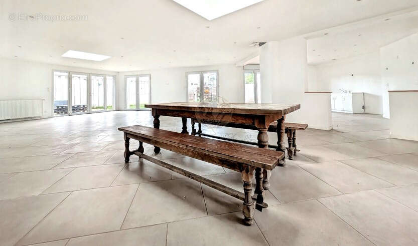 Maison à SAINT-GENIS-LAVAL