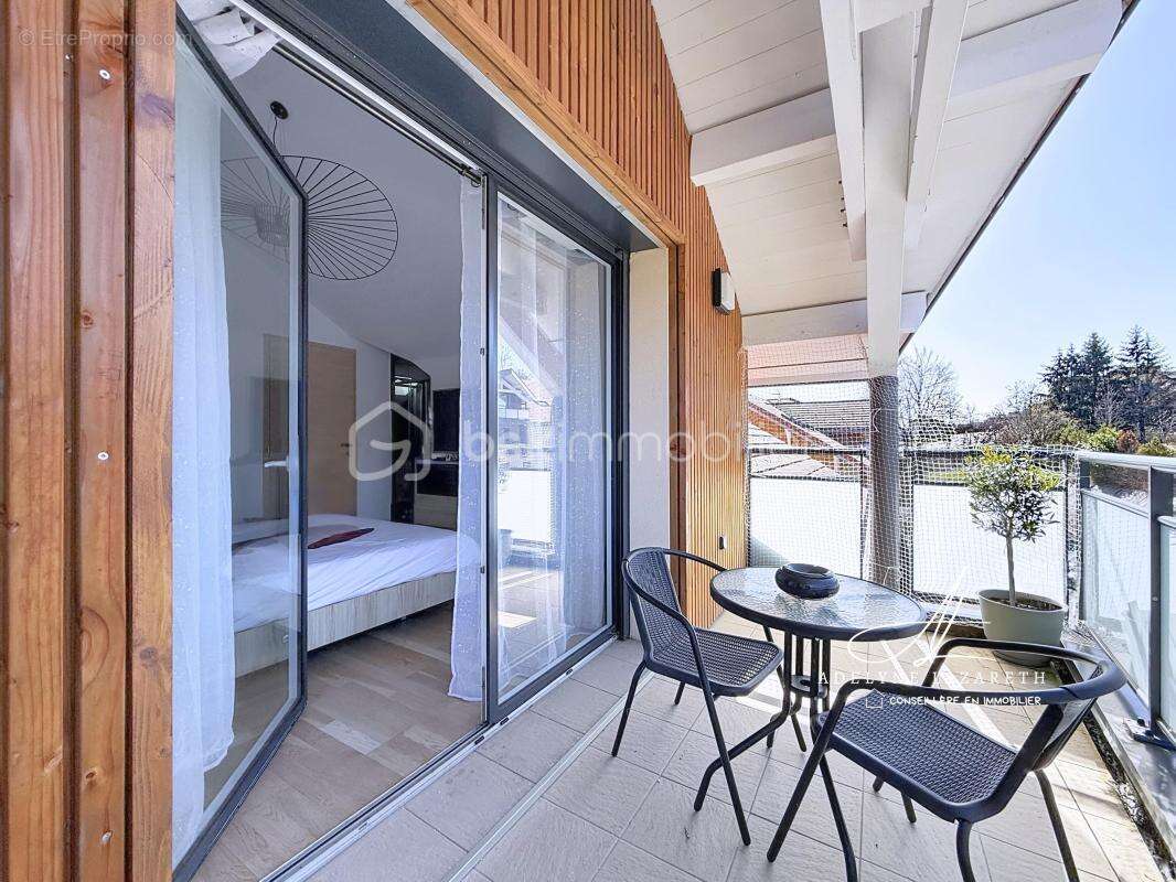 Appartement à POISY