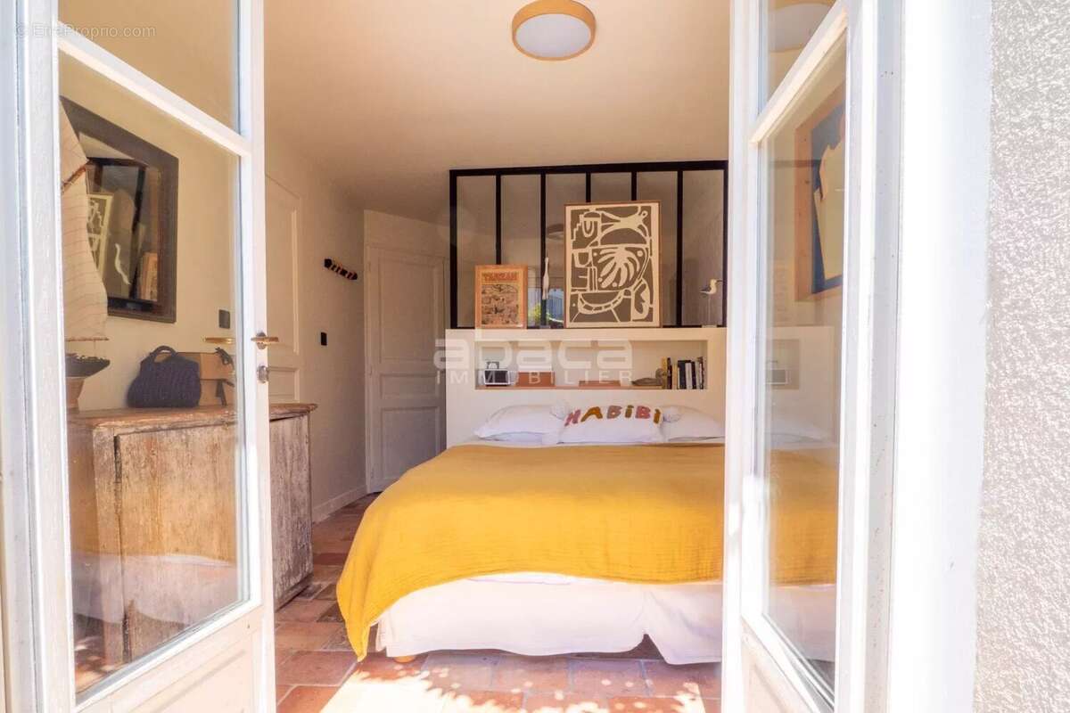 Maison à LES PORTES-EN-RE