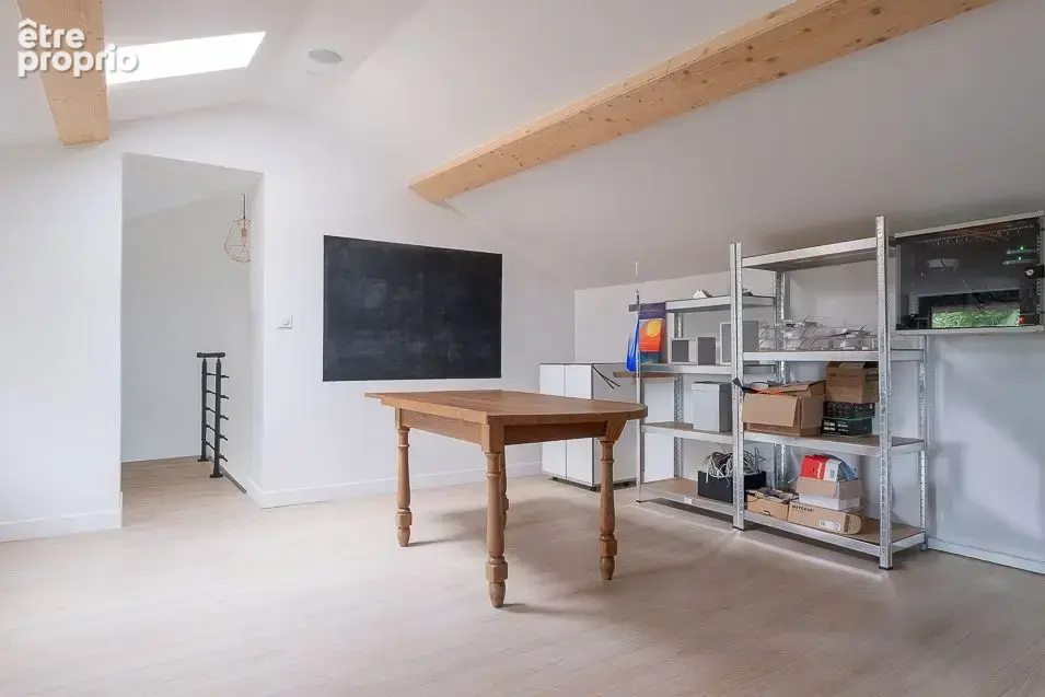 Propriété de caractère et rénovation d'exception à Limas - photo 14