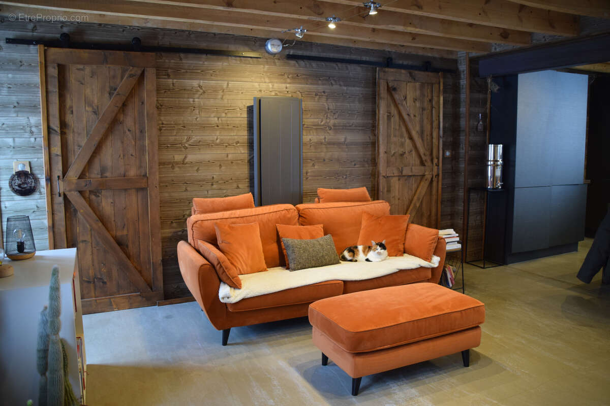 Maison à LE LAC-D&#039;ISSARLES