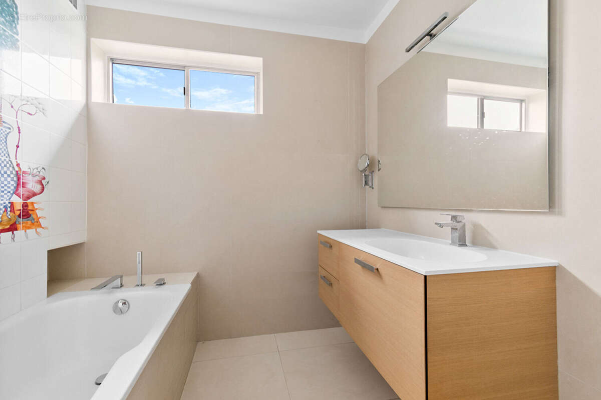 Appartement à RUEIL-MALMAISON