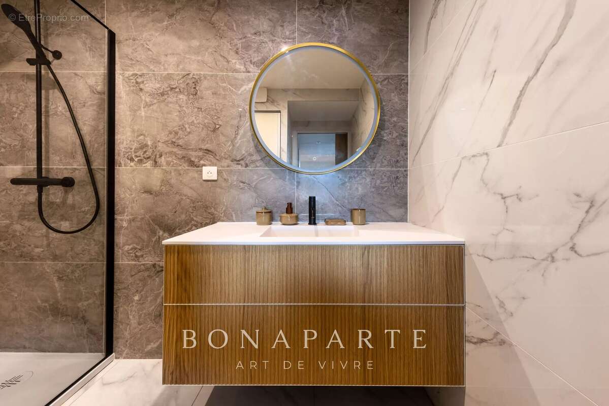 VUE MER PANORAMIQUE : Appartement T2 d’exception de 52 m² pieds dans l’eau - photo 9