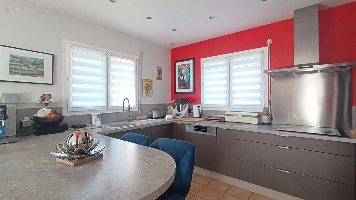 Maison à NEUVILLE-DE-POITOU