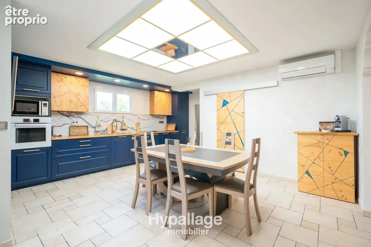 Vend maison type 4/5 garage, jacuzzi, exposition sud 13015 Marseille - photo 6